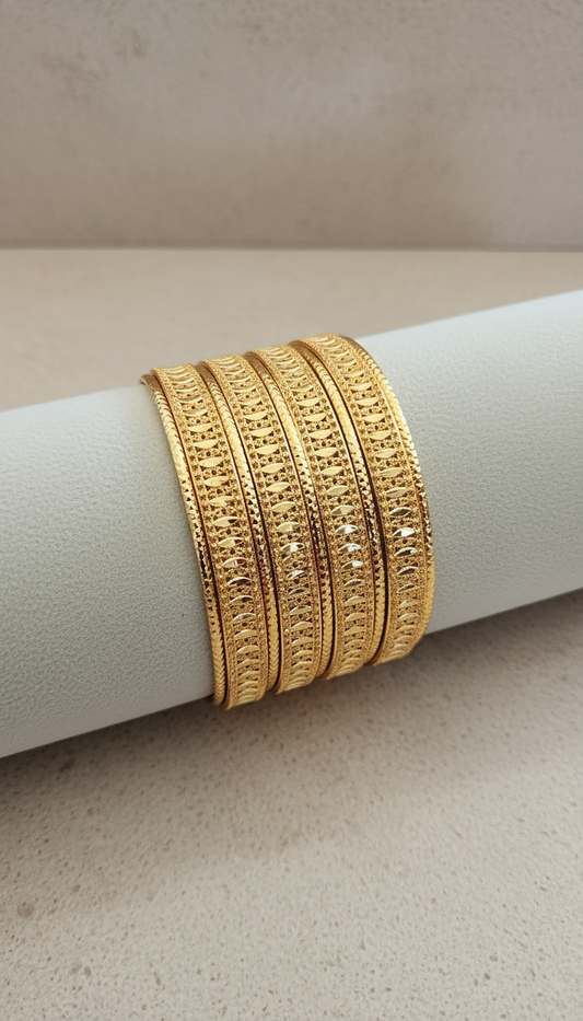 See shils Plated Bracelet Set