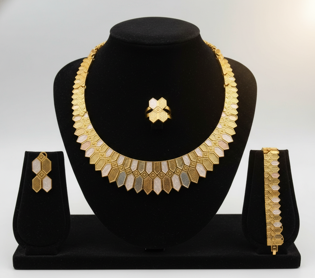 Hellen Gold Radiance Jewelry Set